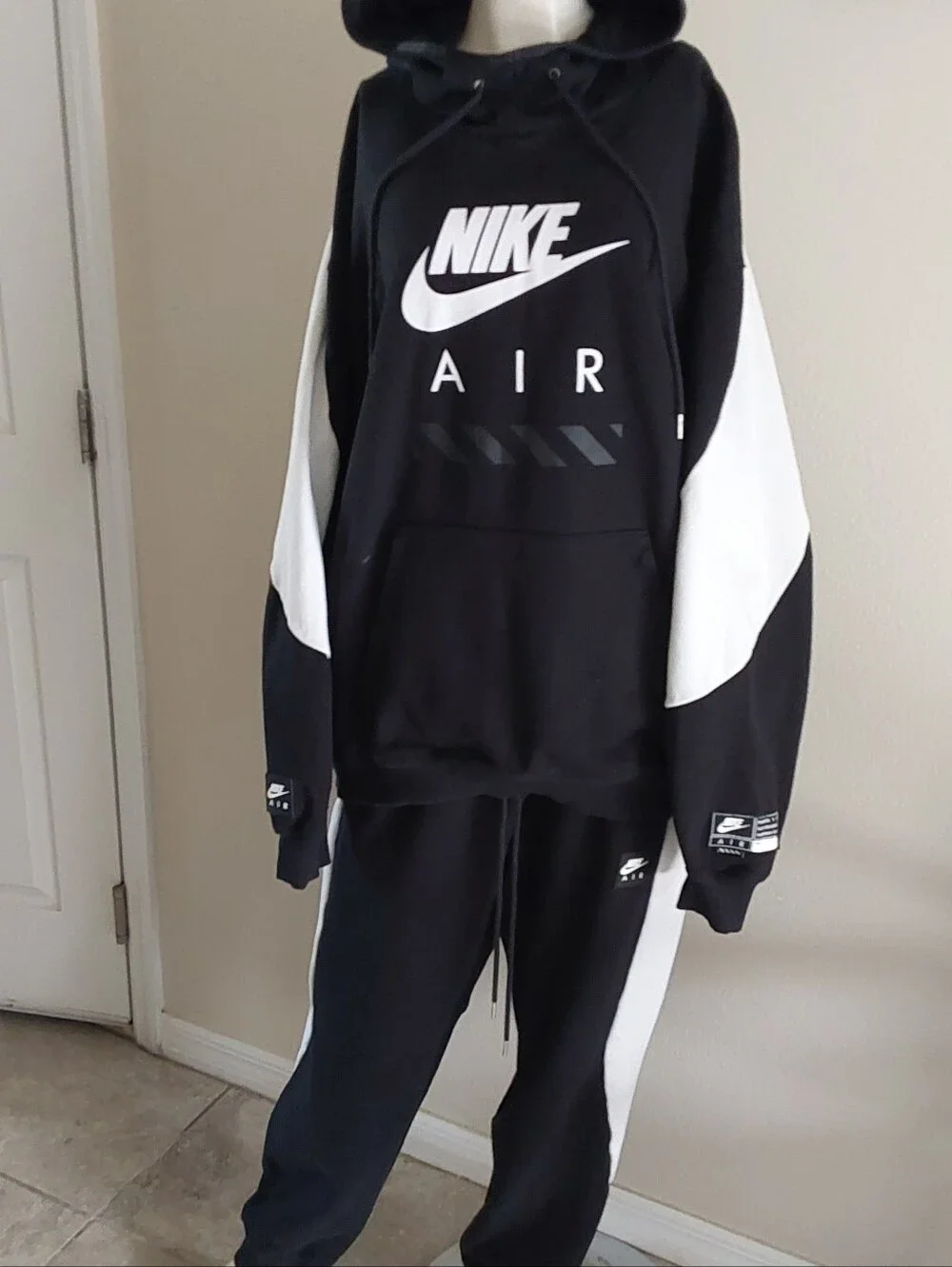 Nike  Air Fleece Tracksuit Set Black & White Hoodie Joggers Men's Size Large